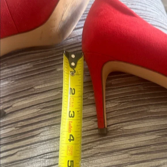 14th & Union Vibrant Red Heels - Picture 5 of 5